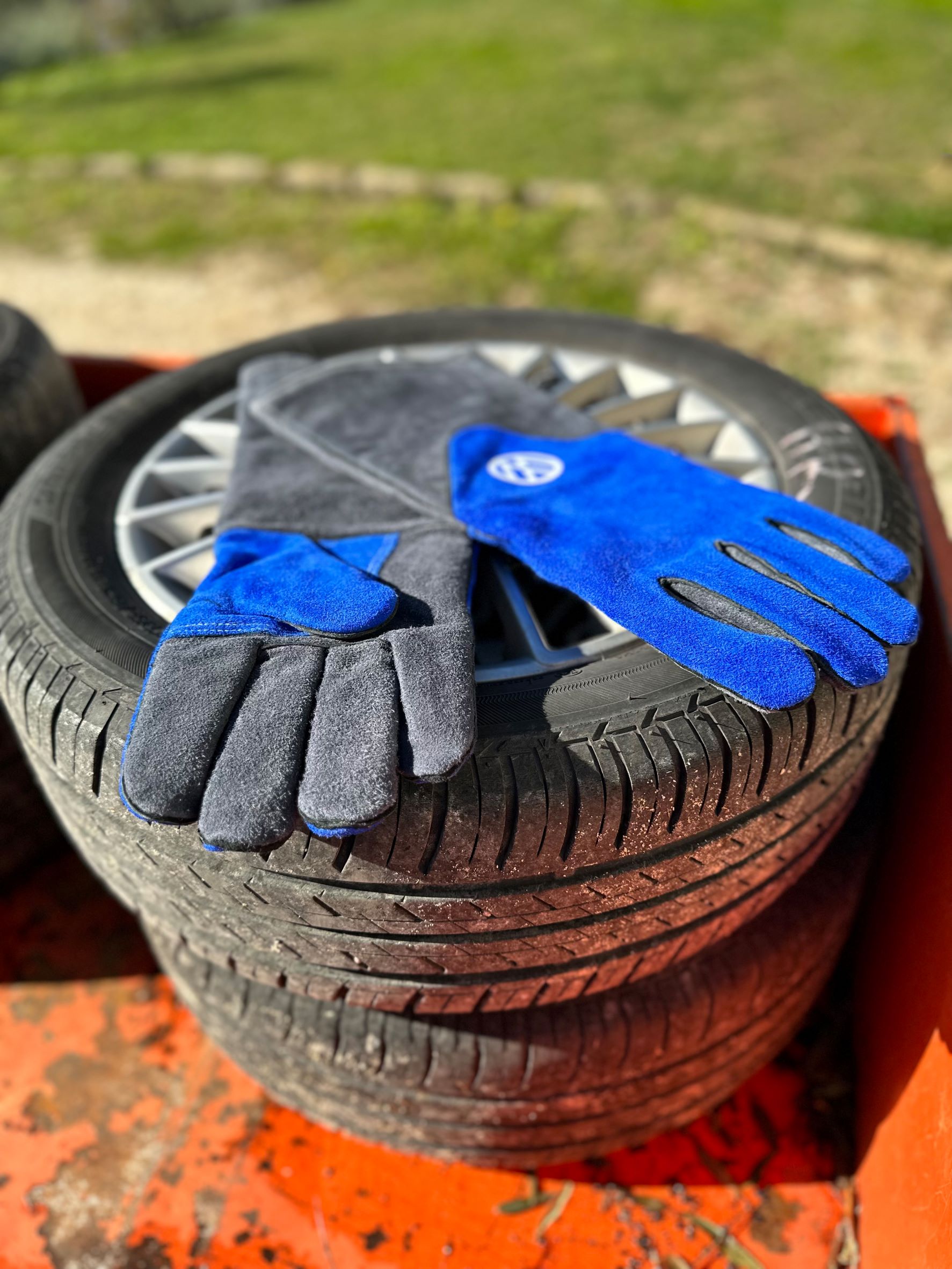 VW T1 Bus Grillhandschuhe in Geschenkbox Rindsleder (Paar)
