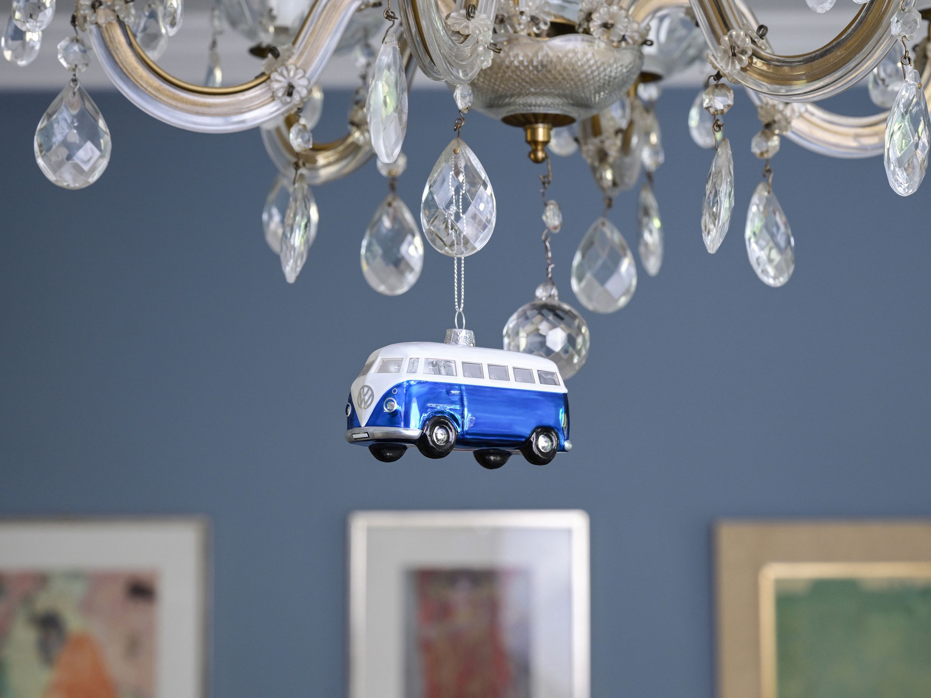 VW T1 Bulli Bus Deko-Anhänger & Weihnachtsschmuck aus Glas in Geschenkbox (Maßstab 1:40)