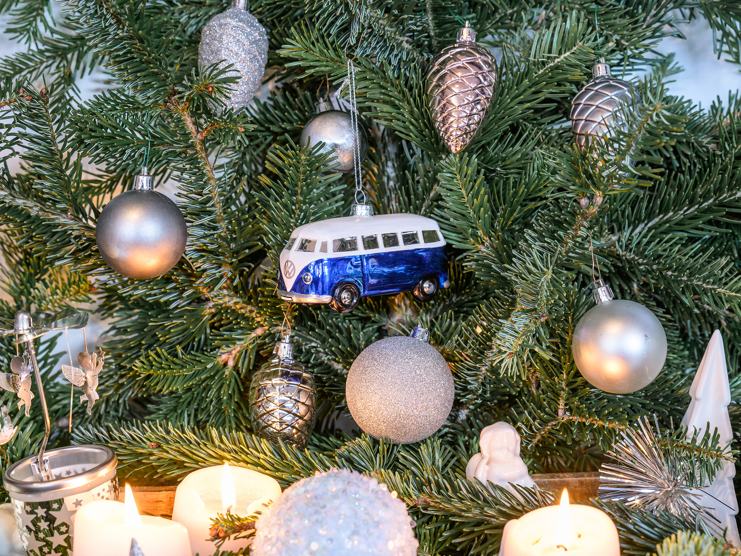 VW T1 Bulli Bus Deko-Anhänger & Weihnachtsschmuck aus Glas in Geschenkbox (Maßstab 1:40)
