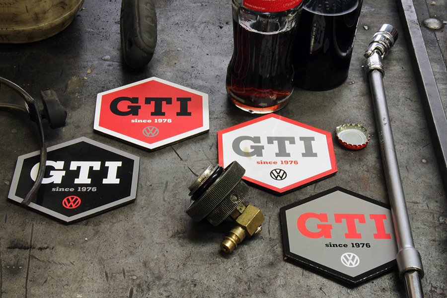 Juego de 4 posavasos VW GTI - Hexágono/4 colores