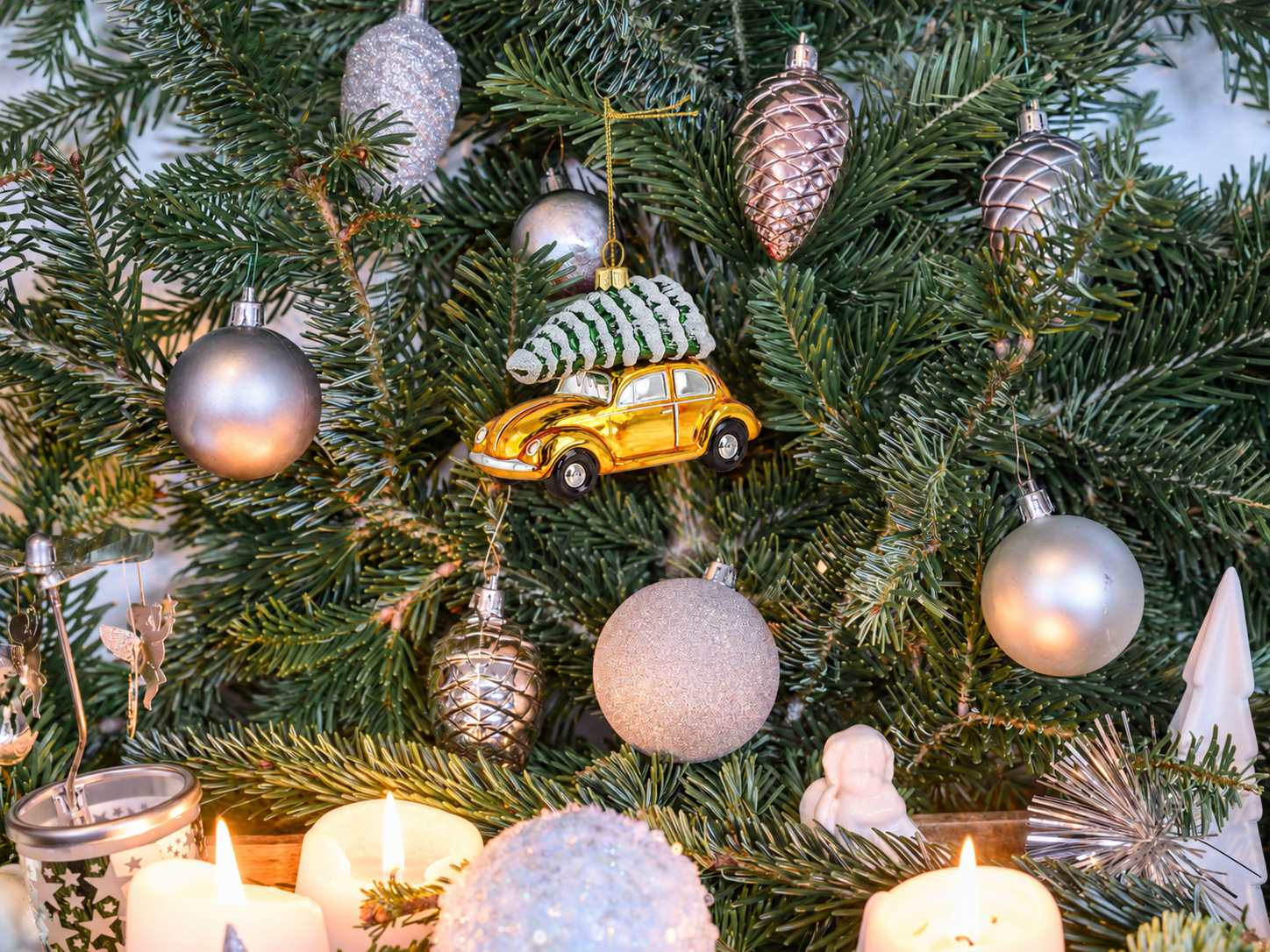 VW Käfer Deko-Anhänger & Weihnachtsschmuck aus Glas in Geschenkbox (Maßstab 1:40)