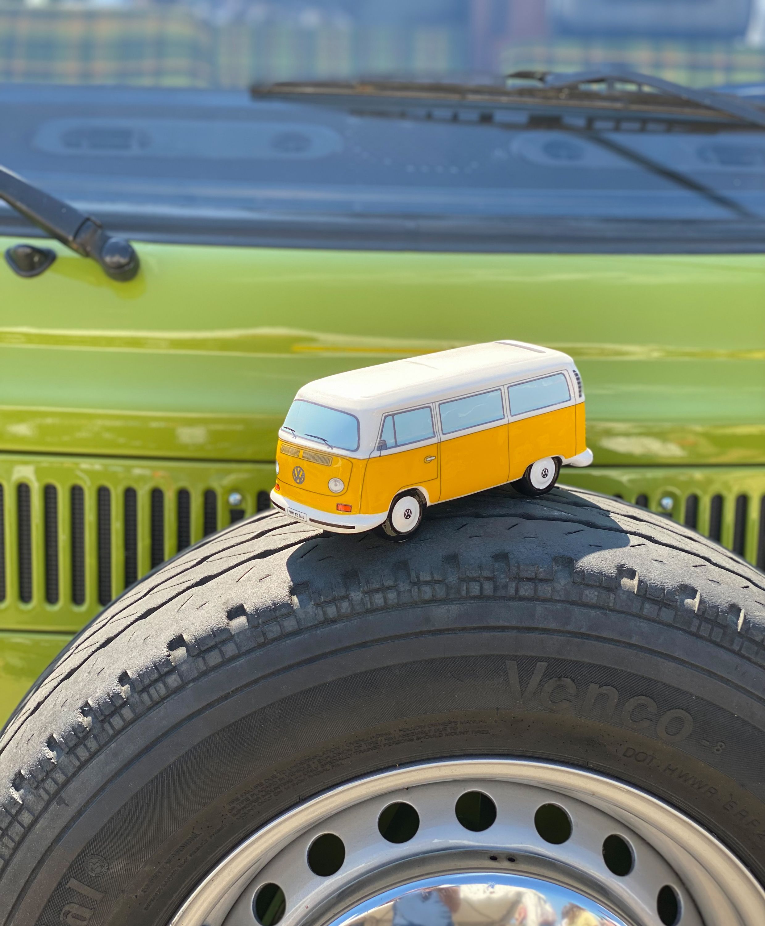 VW T2 Bulli Bus Salvadanaio in ceramica (1:22)