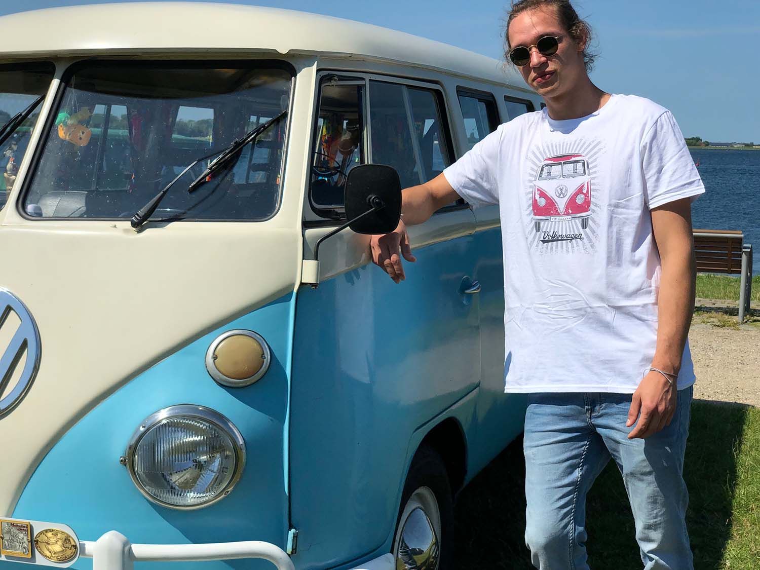 VOLKSWAGEN BUS VW T1 Combi T-Shirt unisexe (XXL) - Bulli Driver/bleu